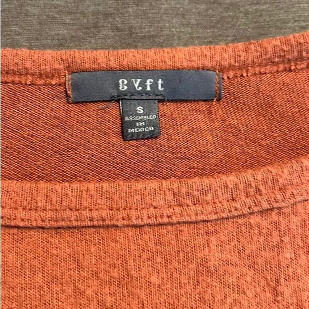 Sweater - Picture 3 of 3